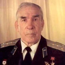 Курманин Вадим Матвеевич (1920-1996 г.г.) Родился 1920 в селе Курмыш,  летчик